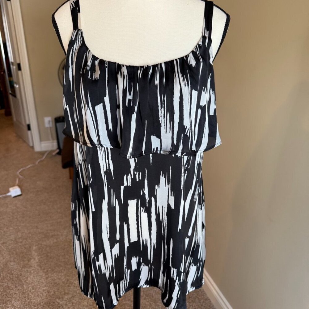 George camisole Black white cami swing top tank ruffled bodice Women's Sz M
